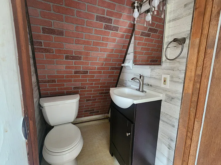 913 Old Berwick Rd — Photo 23