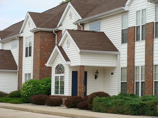 Portledge Commons, 1 and 2 Bedroom apartments, carport, central Lafayette — Photo 52