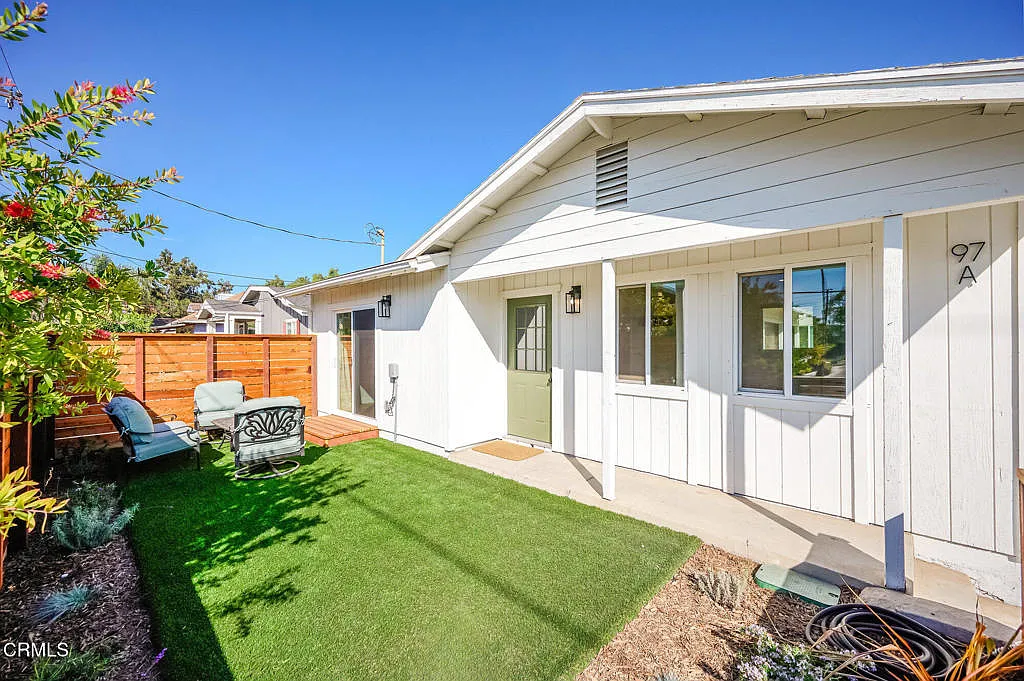 3 bed, 3.0 bath, 800 sqft, $2,850 — Photo 1