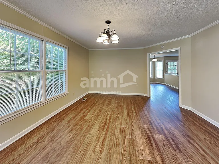 1300 Summit Point Ln — Photo 9