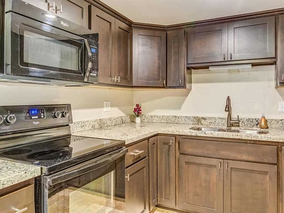 2nd image of 5124 N 31st Pl Unit 515