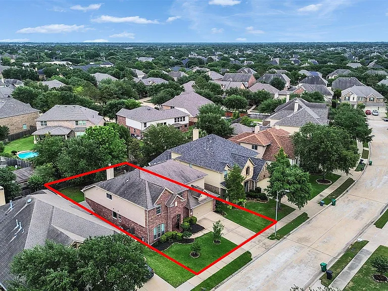 28006 Hollyfare Dr — Photo 35
