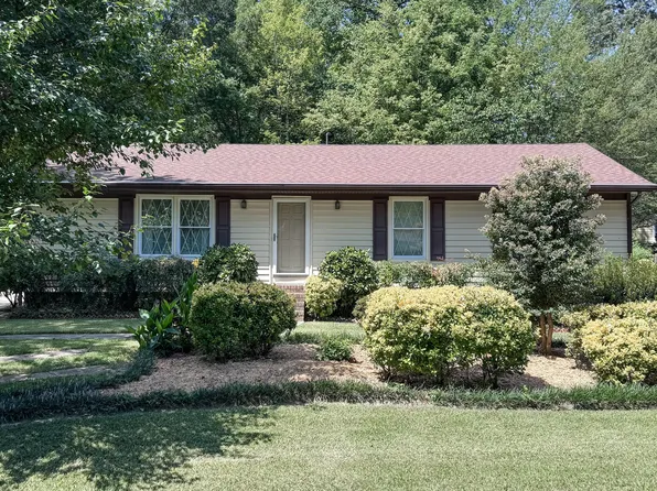 402 Hudson Ct, Cary, NC 27511