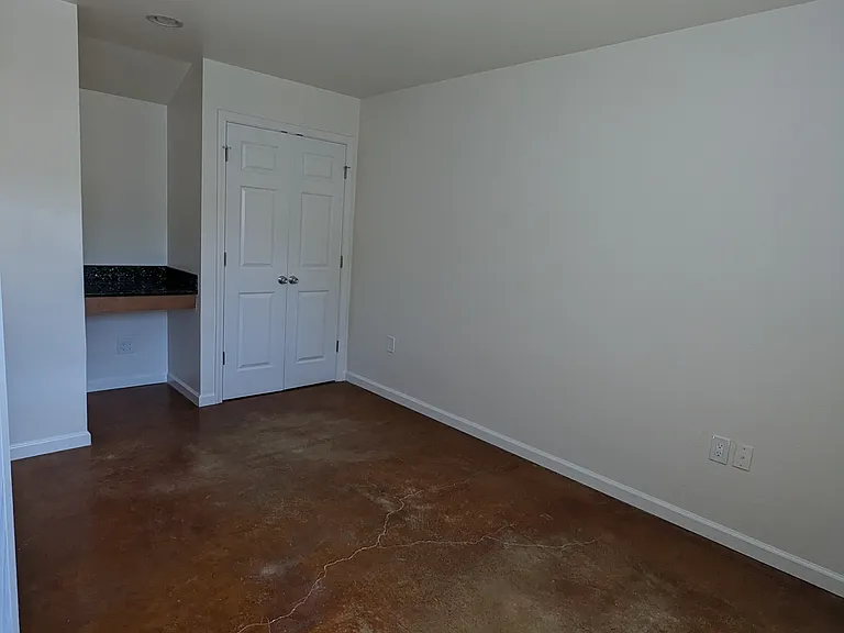 48 College Rd — Photo 5
