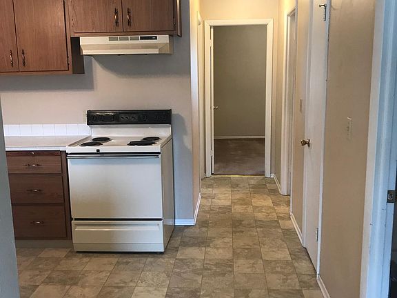Kitchen/hallway