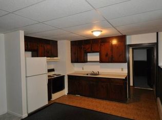 5 Mill Pond Rd APT 6, Epping, NH 03042