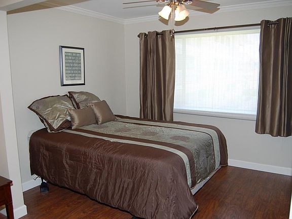 5th image of 7453 Sunset Harbor Dr #202