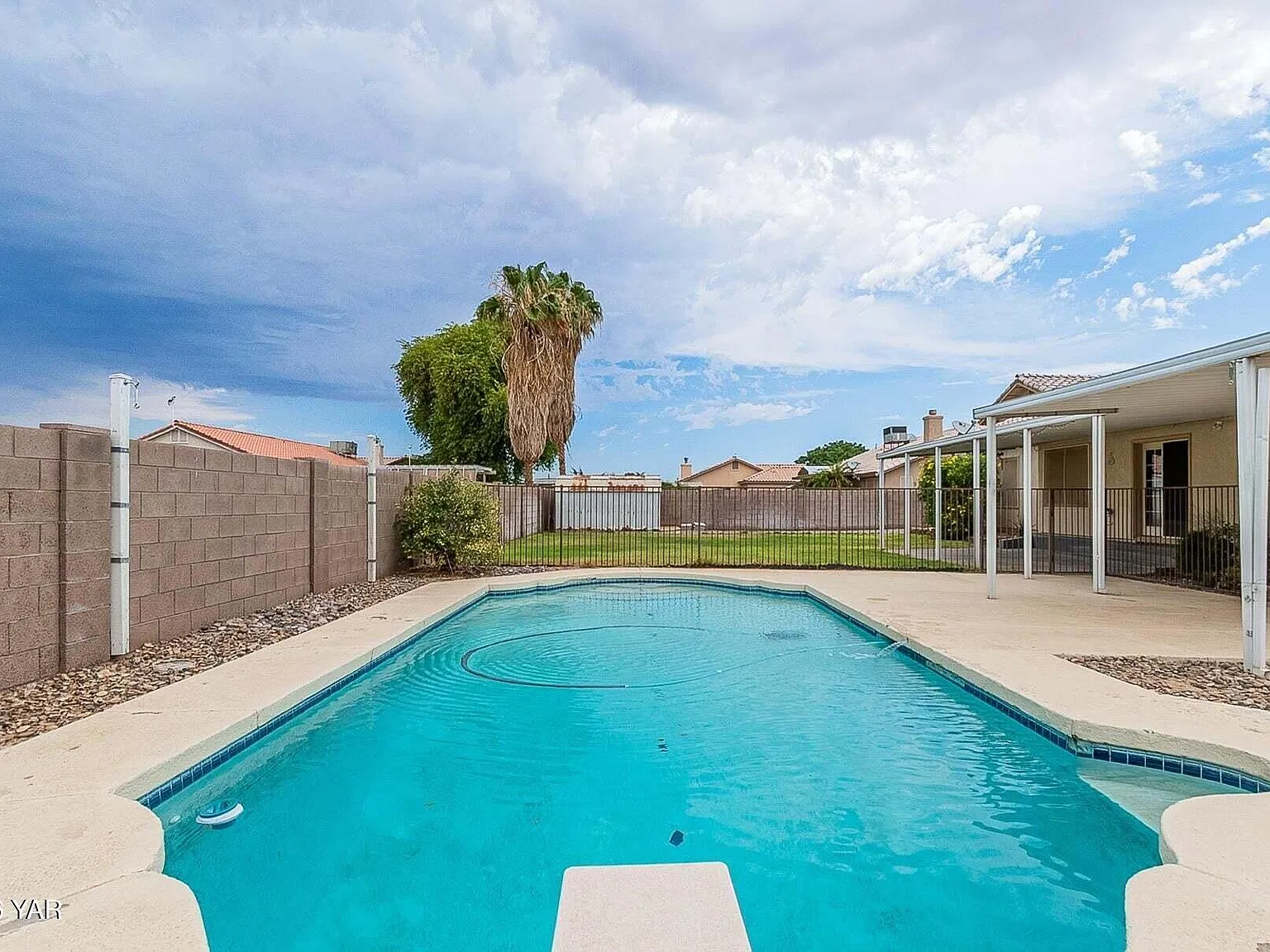 4 bed, 2.0 bath, 1962 sqft, $2,500 — Photo 2