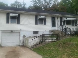 204 Lexington Rd, Pleasant Hill, MO 64080