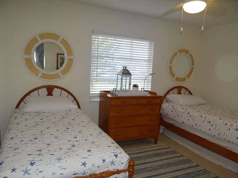 2473 Rosa Ln — Photo 14
