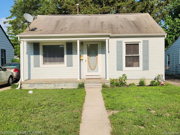 4485 Columbus St, Wayne, MI 48184