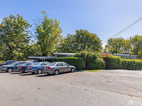 2nd image of 2109 W Raye Street