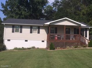 8602 Friendship Church Rd, Reidsville, NC 27320