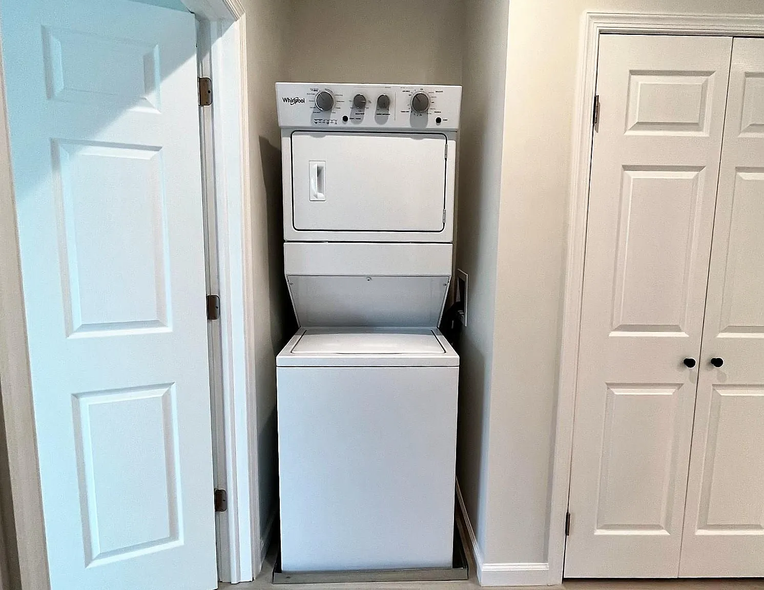 1 bed, 740 sqft, $1,875 — Photo 4