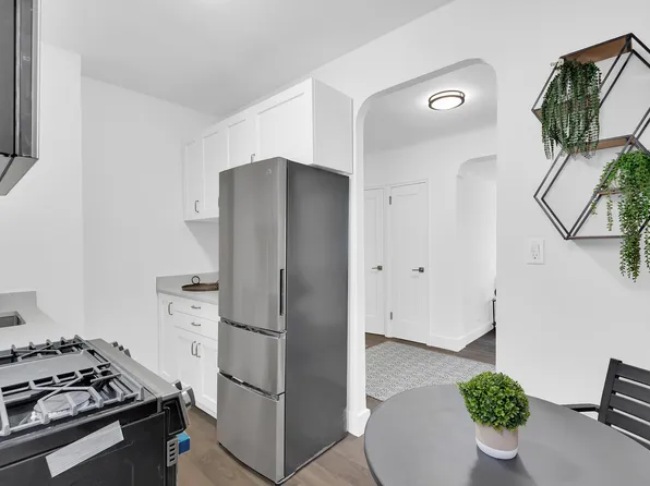 3245 Perry Avenue image 2 of 7