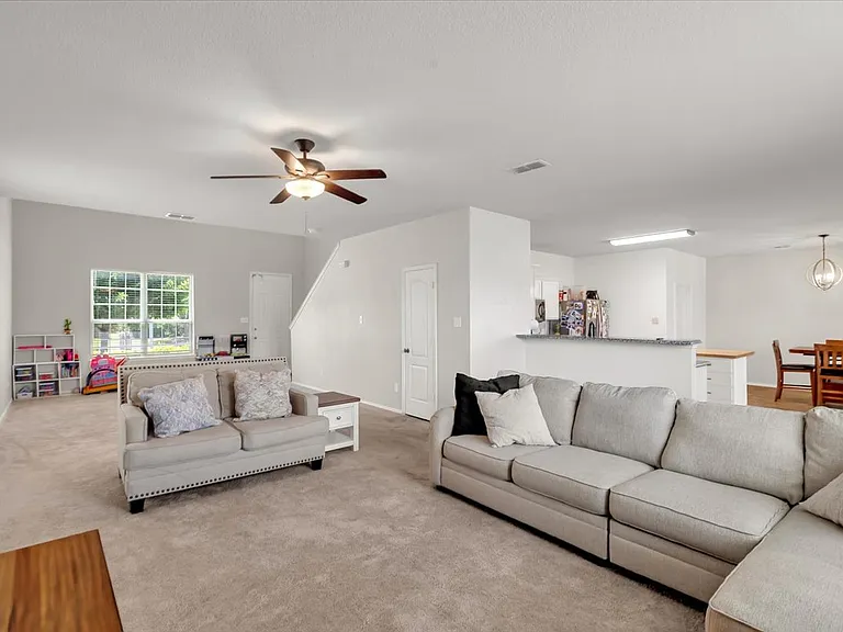 4260 Aldridge Ln — Photo 8