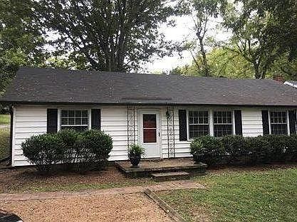 Front of Magnolia Cottage