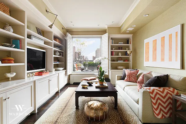 Sold by Warburg | media 7