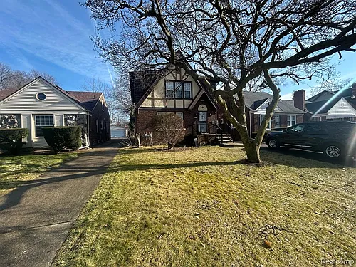 14716 Archdale St Photo 1