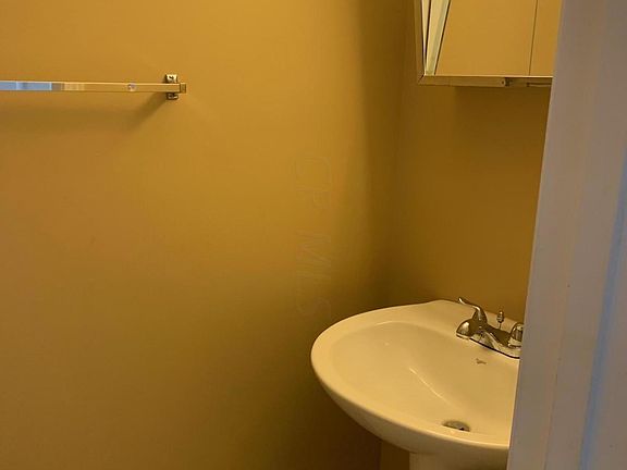 4th image of 560 Faith Ann Dr