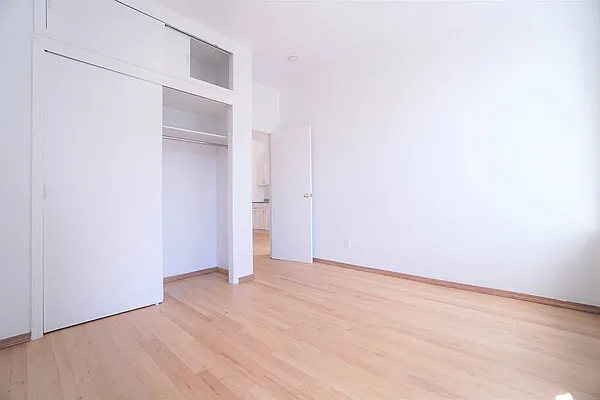 Rented by Renetta Real Estate | media 49