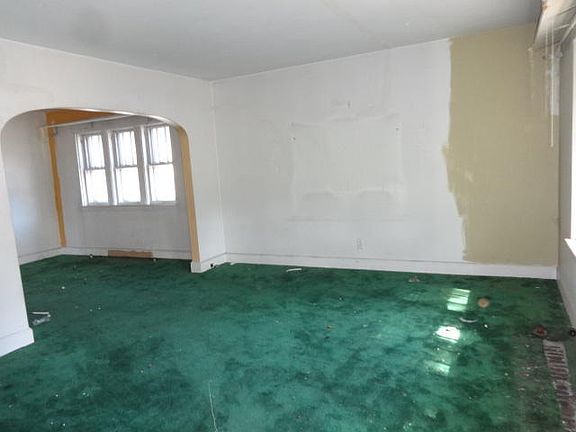 4th image of 2477 N 21st St #2179