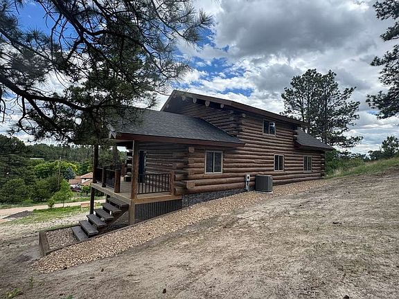 4th image of 39647 Park Ln