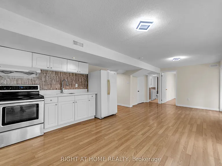 47 Medoc Pl — Photo 12
