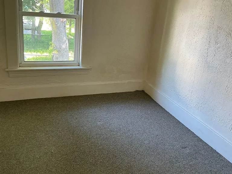 148 Brunswick Ave — Photo 2