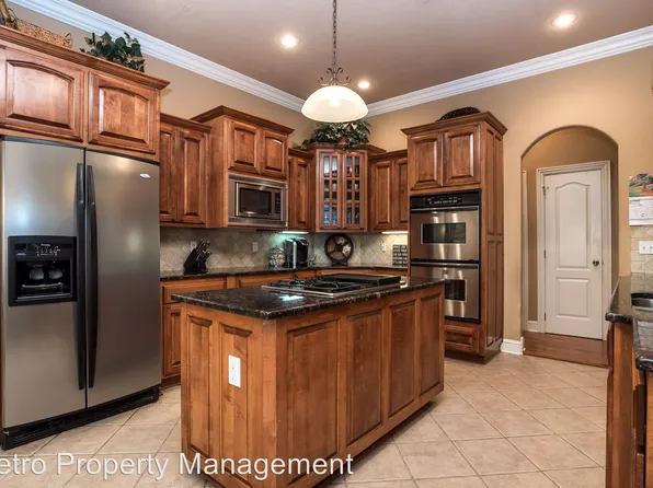 5743 W Cobbler Pl, Rogers, AR 72758