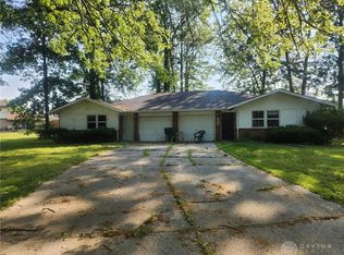 1021 Cameron Ln, Lima, OH 45805