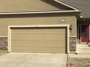 167 Warner Ave, Bonner Springs, KS 66012