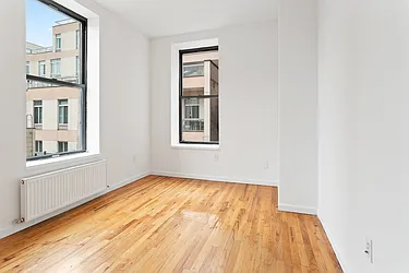 Rented by Safdie Realty Group