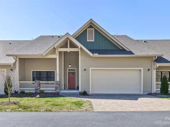 104 Copper Creek Ln, Hendersonville, NC 28739