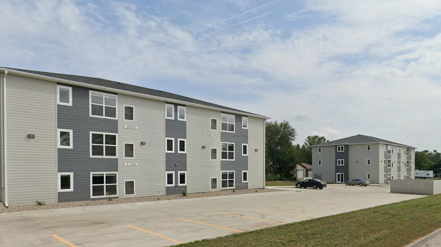 1910 Avenue E E — Photo 1