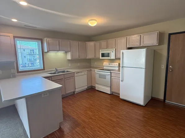 1919 Haughton Ave #202, Mankato, MN 56003