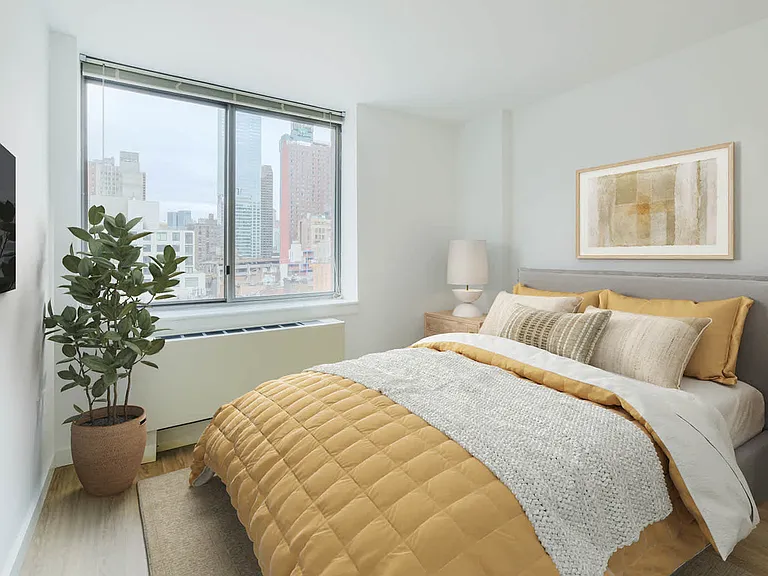 400 W 37th St #7R — Photo 65