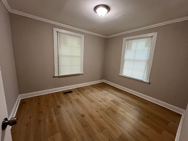 3905 Robinson Rd — Photo 17