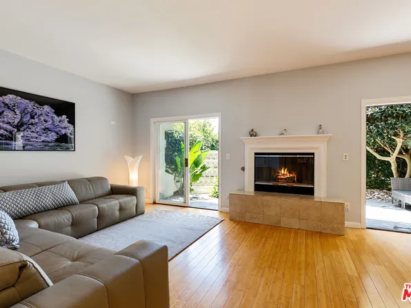 6435 Zumirez Dr APT 14, Malibu, CA 90265