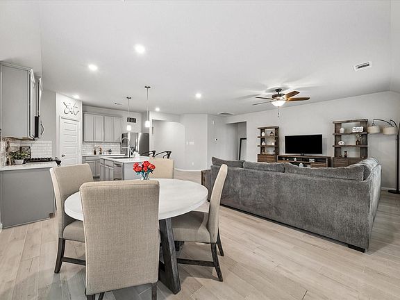 5th image of 12826 Royal Ann Way