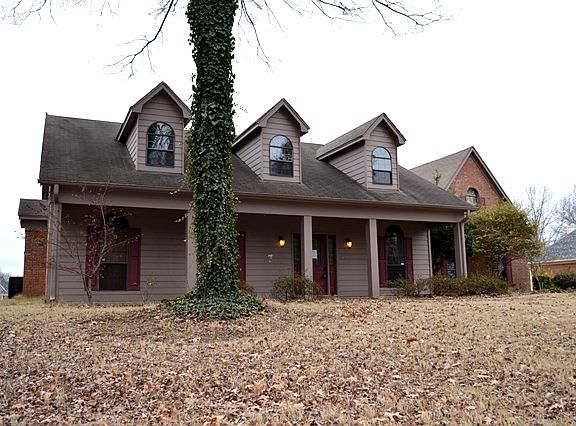 3rd image of 2055 Tall Tree Dr