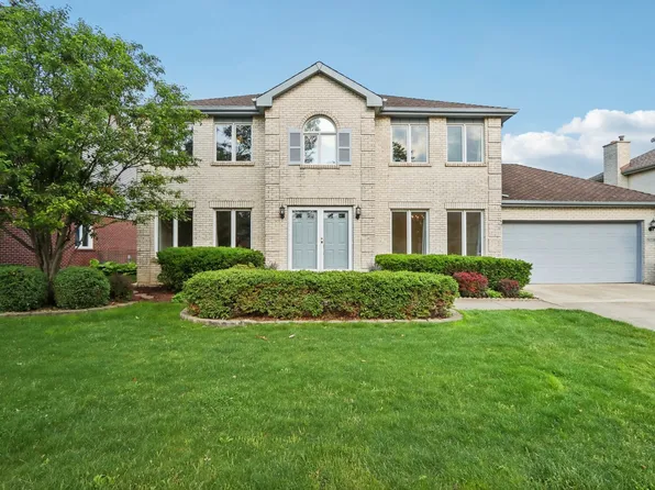 15038 Landings Ln, Oak Forest, IL 60452
