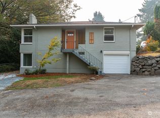 10326 15th Ave NE, Seattle, WA 98125