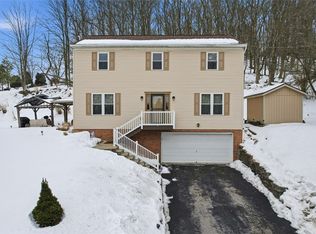 111 Greenhill Rd, Pittsburgh, PA 15237