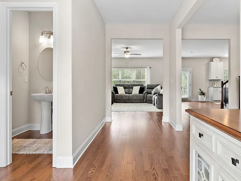 6508 Satjanon Dr — Photo 11