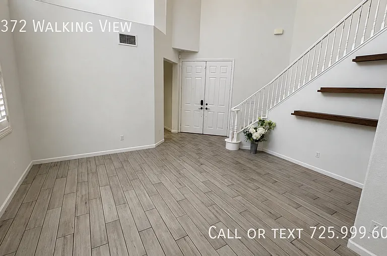 10372 Walking View Ct — Photo 2