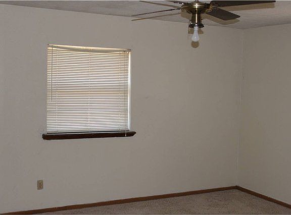 3rd image of 6426 NW Columbia Ave