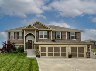 11218 N Manchester Ave, Kansas City, MO 64157