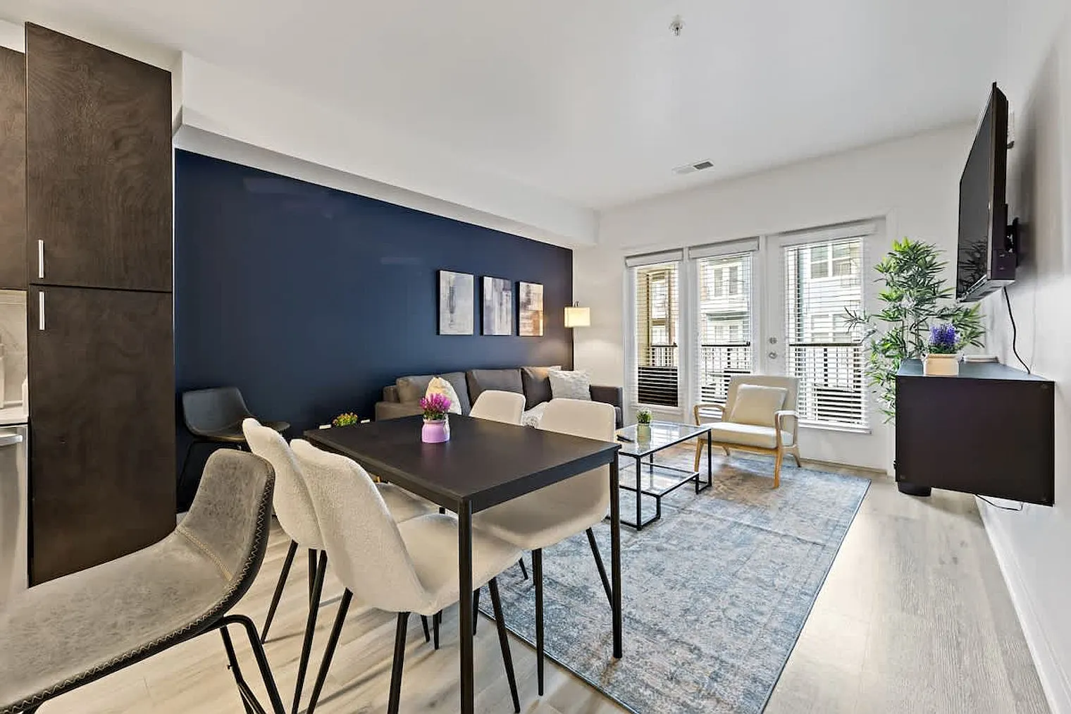 1 bed, 1.0 bath, 764 sqft, $4,141 — Photo 1