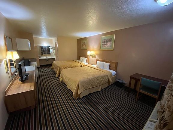 2nd image of 401 N East Ave #22
